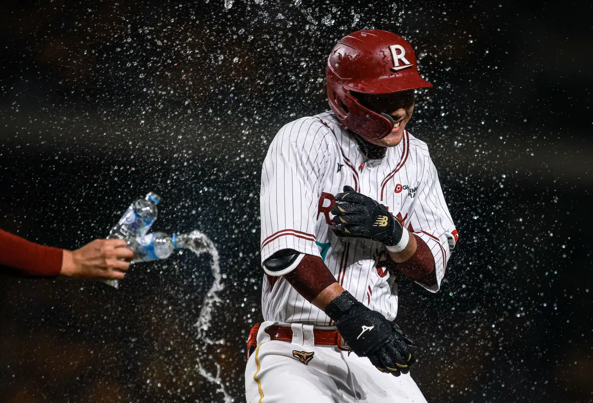 ▲樂天桃猿9局下攻佔滿壘，打者林政華挨再見觸身球，終場桃猿就以3：2逆轉擊退兄弟，取得本季首勝。（圖／記者葉政勳攝，2026.3.28）