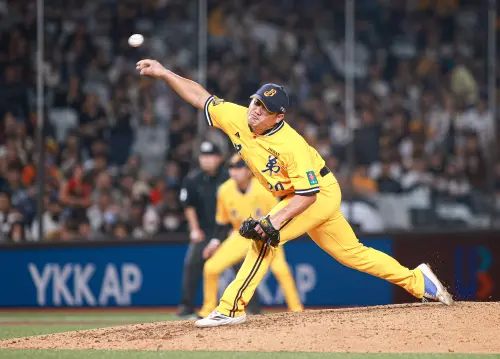 ▲江忠城九局下滿壘投出再見觸身球，中信兄弟開幕戰苦吞敗仗。（圖／記者葉政勳攝，2026.3.28）