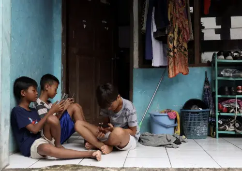 印尼祭16歲以下社群禁令　約7000萬人受影響、各平台緊急調整