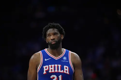 NBA／76人「三巨頭」合砍81！118：114逆轉黃蜂　恩比德肘擊三球