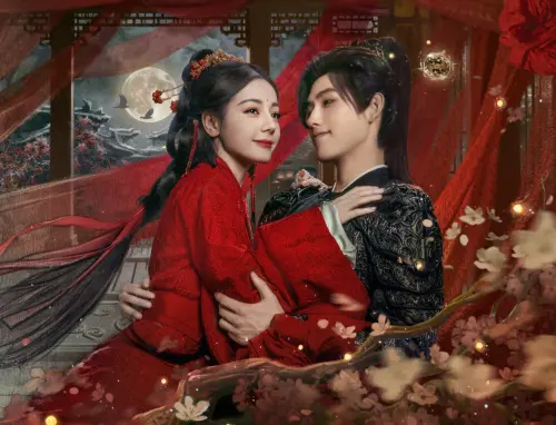 ▲ 迪麗熱巴（左）主演的《白日提燈》在3月28日於Disney+開播。（圖／Disney+提供）