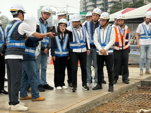 ▲新北市長侯友宜今（29）日前往視察淡海第二期先行工程最新進度。（圖／新北捷運工程局提供dorts.ntpc.gov.tw））