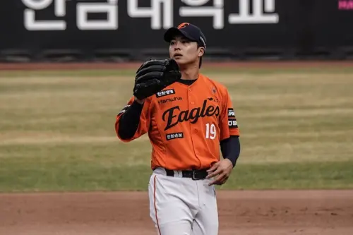 王彥程技壓郭彬！6.1局無自責分收開季2連勝　韓華鷹9：3贏斗山熊