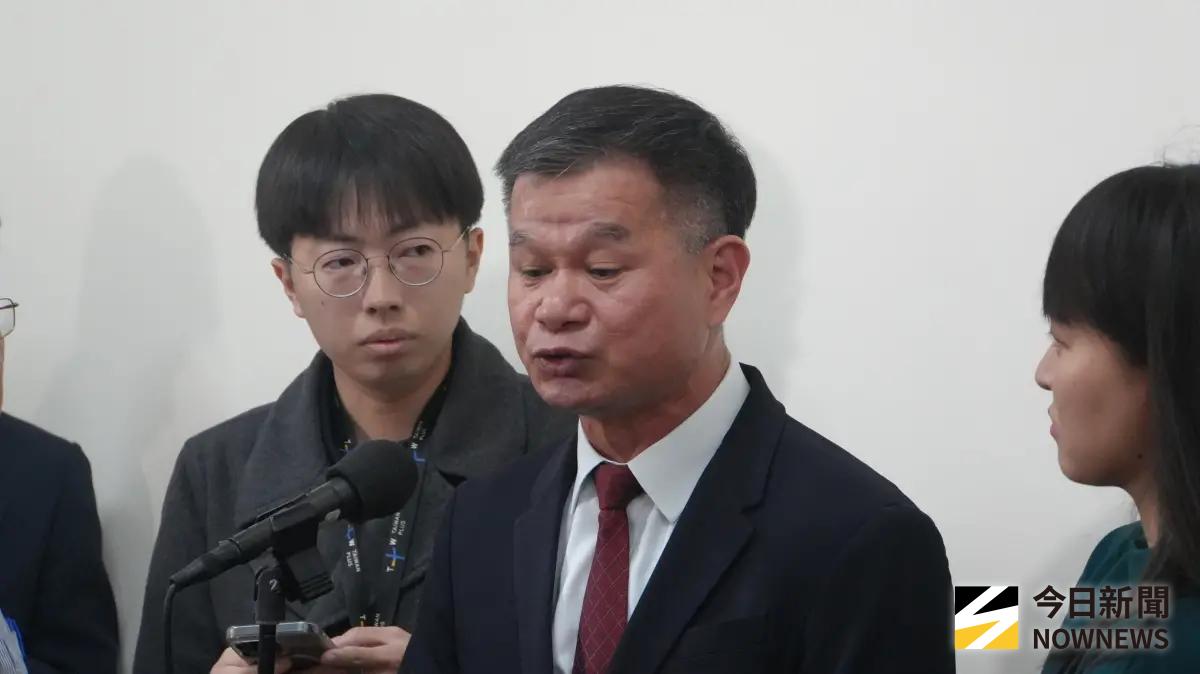 ▲戰規司司長黃文啓說明委員會落淚情況。（圖／記者呂炯昌攝，2026.03.30）