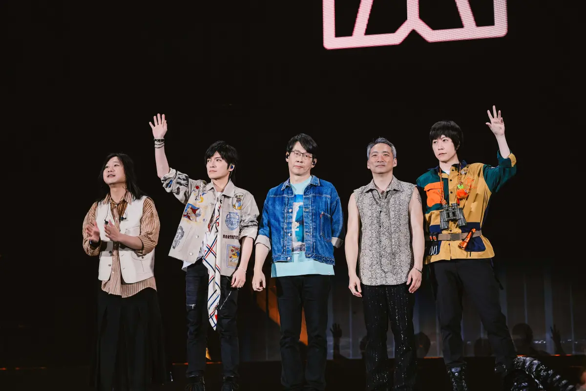 ▲五月天香港行拋出震撼彈，除了捐款500萬港元助當地兒童，阿信（右1）對歌迷表示，明年不一定會再到香港演出。（圖／相信音樂提供）