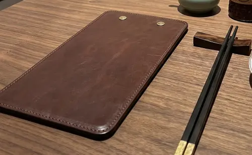 餐廳帳單「為什麼都要反蓋」？店員爆出3用途　業界潛規則全說了