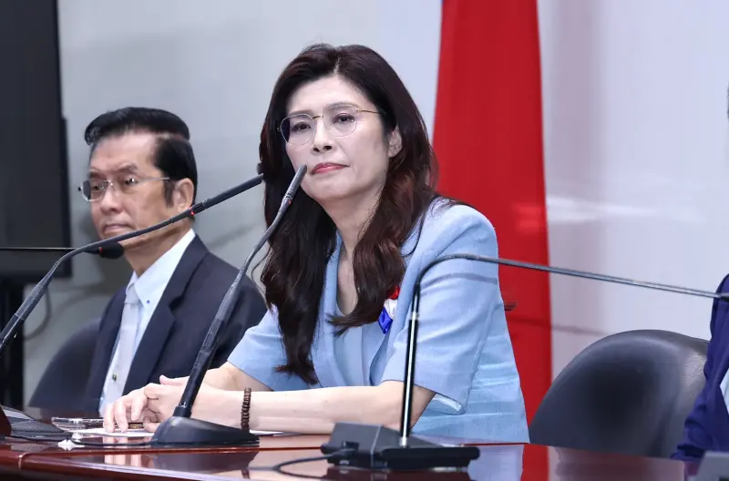 用下一代自由交換？鄭麗文喜迎習近平　她急示警：別吃下毒蘋果