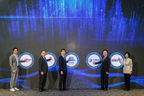 ▲台灣高鐵明年將迎來通車20周年，台灣高鐵公司宣布將與中華電信、台灣大哥大、遠傳電信攜手，啟動「高鐵2.0」全線通訊品質升級計畫，預計將投入20億資金改善。（圖／台灣高鐵提供）