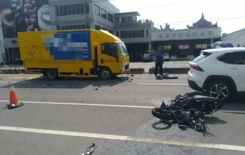 高雄死亡車禍！20歲騎士對撞物流車　一日3起重大事故2死1命危