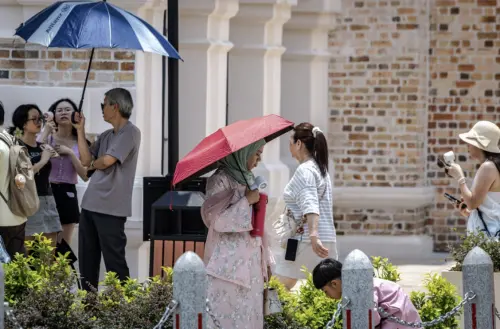 馬來西亞熱浪升溫逼外送員改夜班　高溫恐持續至6月影響生計