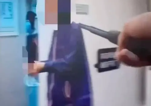 北捷中山站地下街驚見婦人持刀！當街「削水果」遭警帶回