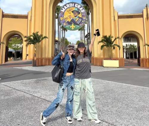 ▲TWICE定延（右）、Mina（左）沒跟其他人一起去迪士尼，選擇去環球影城玩。（圖／IG@mina_sr_my）