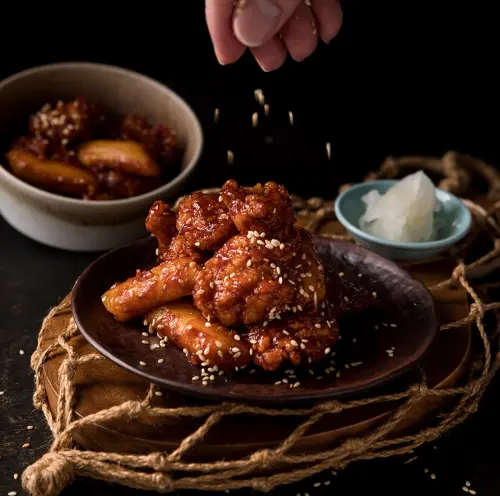 ▲北村豆腐家「首爾炸雞年糕」168元。（圖／豆府餐飲集團提供）