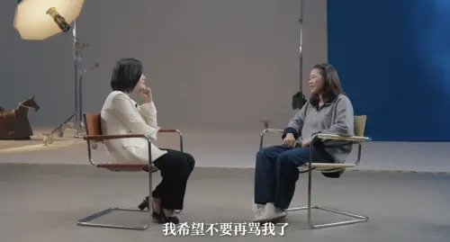 ▲跳水選手全紅嬋（右）近期接受訪問時表示，希望大家不要再罵她胖了，現在的她，一喝水就胖，也找不回跳水的身體感。（圖／翻攝自YouTube@是个人物）