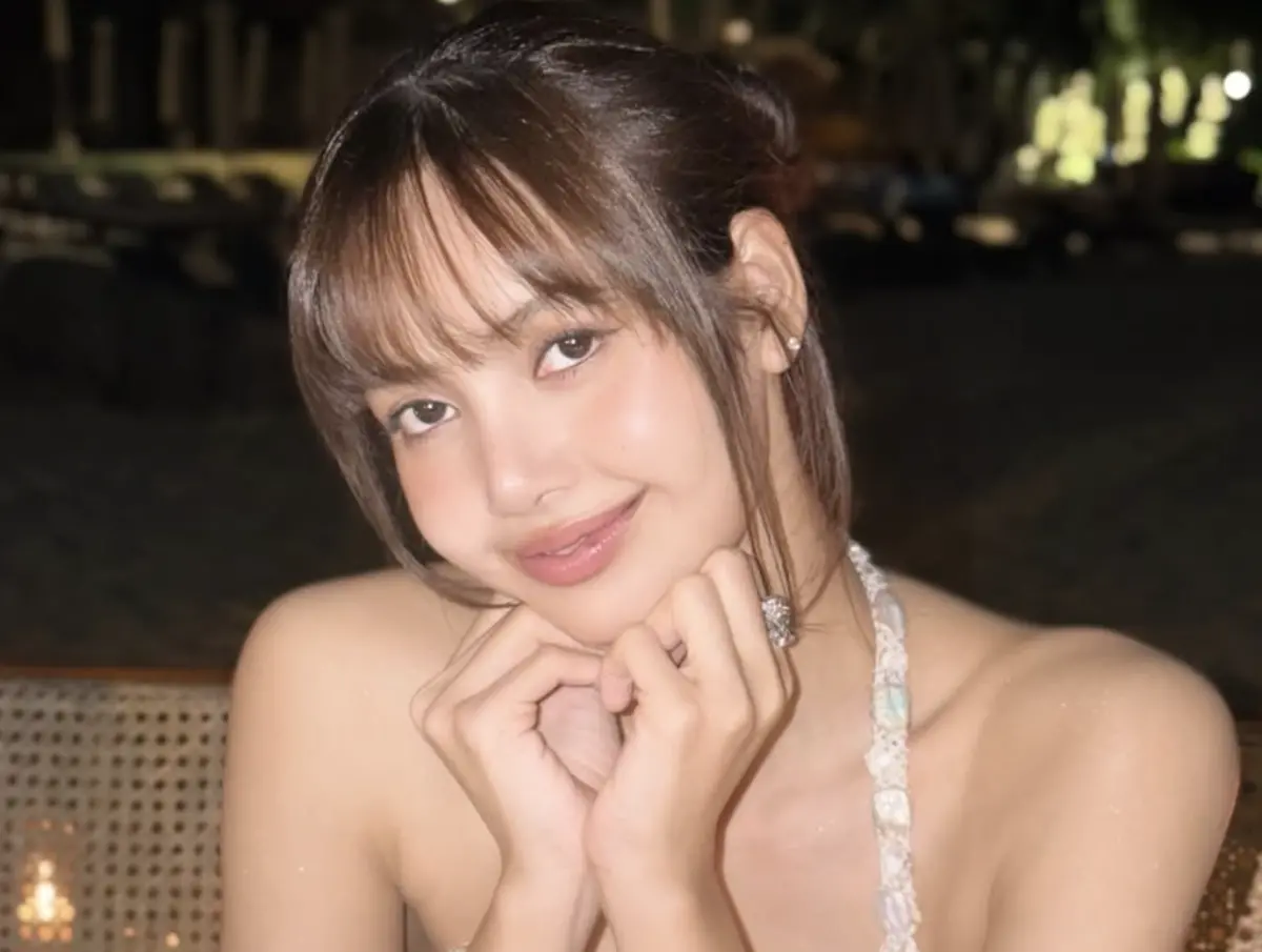 ▲BLACKPINK成員Lisa再度創下K-POP紀錄，繼參加法國「瘋馬秀」歌舞表演後，今天也確定要在11/13 ~ 11/28在拉斯維加斯凱薩宮酒店的「羅馬競技場」舉辦《Viva La Lisa》駐唱表演。（圖／IG@lalalalisa_m）