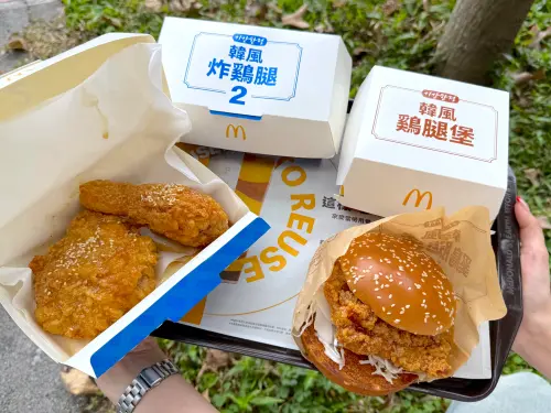 ▲「韓風香蒜甘醬炸雞腿」、「韓風香蒜甘醬雞腿堡」新品實拍。（圖／記者蕭涵云攝）