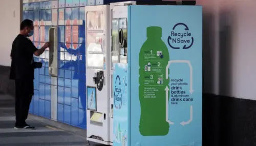 買飲料要多付錢！新加坡4/1押金制上路　弱勢收入恐縮水