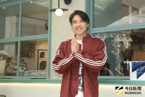 ▲馮德倫（如圖）希望今年能有機會推出新專輯、舉辦演唱會。至於演唱會是否會有台灣場？他笑說有人想看就會有機會，未把話說死。（圖／記者邱曾其攝影）