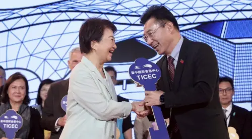 巷仔內／一場神仙打架的台中初選　江啟臣得靠盧秀燕打通任督二脈