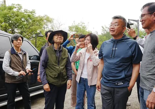 台中爬山何欣純當地陪　蔡英文曝：當總統常覺得她煩