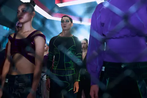 DAMUR把時裝大秀搬進UFC格鬥籠　百萬人氣女神許薇安爆汗朝聖