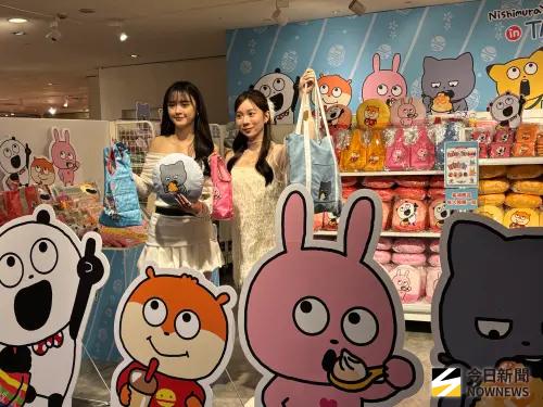 ▲今年日本商品展迎來一場春日動漫祭，風靡台灣插畫藝術家西村優志周邊商品，引爆搶購人潮。（圖／記者金武鳳攝，2026.3.31)