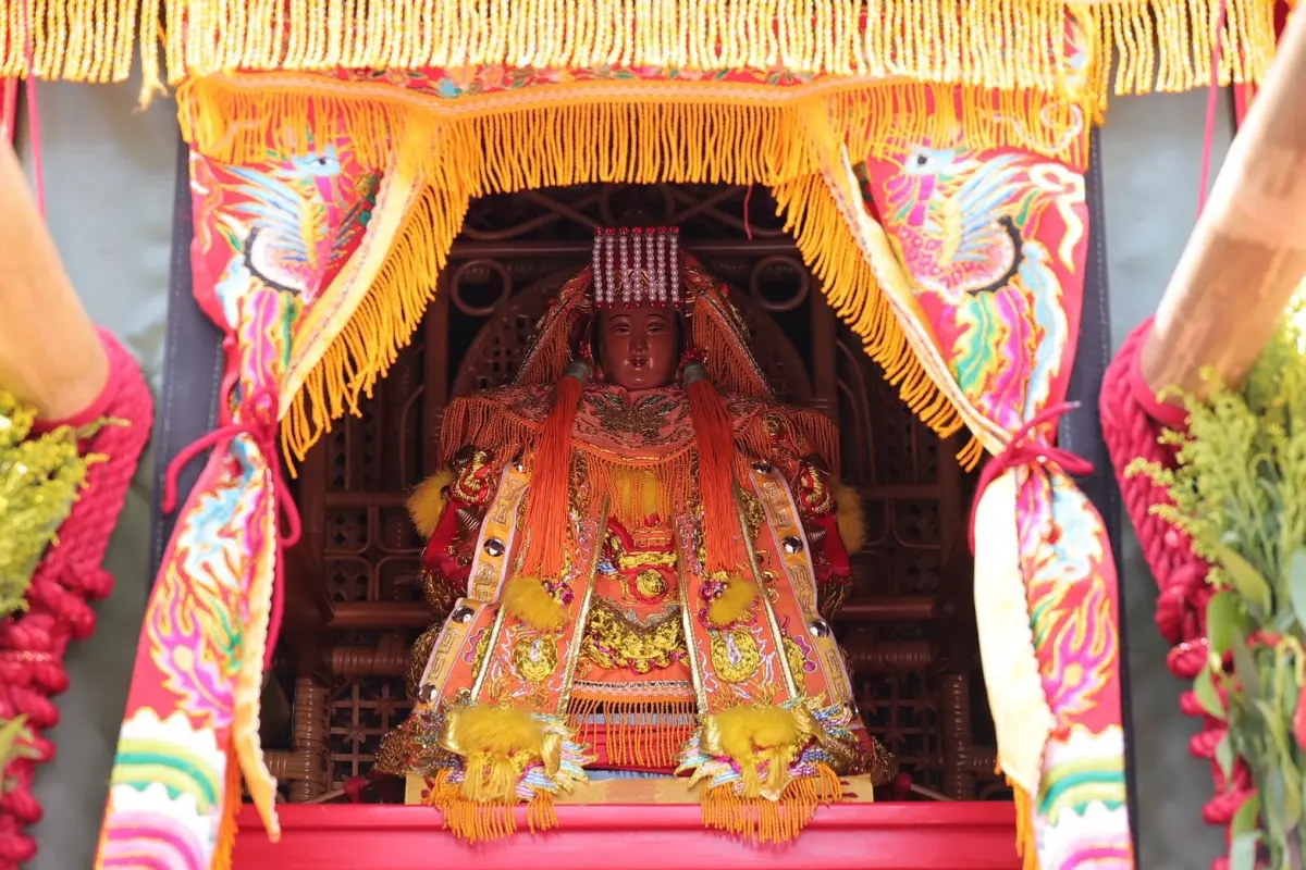 ▲白沙屯媽祖進香活動即將在4月12日出發，屆時3尊媽祖婆將登上粉紅超跑，在超過40萬香燈腳的伴隨之下啟程前往北港朝天宮。（圖／白沙屯拱天宮臉書）