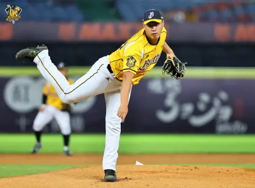 鄭浩均6局無失分太威猛！兄弟4：1擊敗味全龍　免寫隊史最差開季