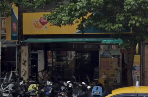 ▲台北市大同區重慶北路 3 段 281 號 1 樓－鑫旺來商行今（31）日晚間開出貳獎。（圖／翻攝Google Maps）