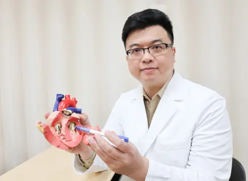 78歲奶奶「走路就喘」！以為老化　醫檢查：二尖瓣退化釀逆流