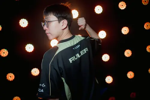 ▲Ruler 在2018年至2021年間，申報父親為經紀人並支付勞務費用，同時以父親的名義開設證券帳戶。（圖／LOL Esports Flickr）