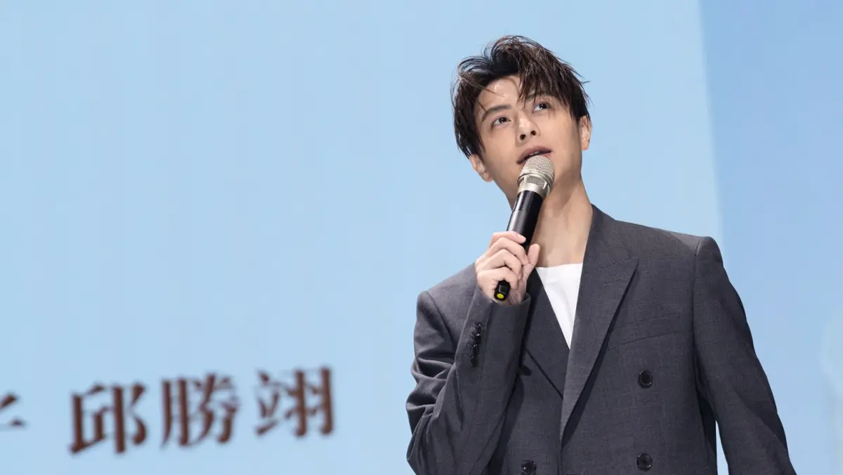 ▲藝人閃兵案今再爆第四波搜索，傳出棒棒堂「王子」等10人遭帶走，內政部也痛斥兵役公平正義不容侵犯。（圖／擷取自王子 邱勝翊臉書﻿）