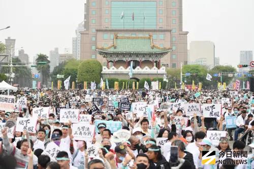 柯文哲遭判17年帶動入黨潮？黃國昌：3/29後新增黨員破700人