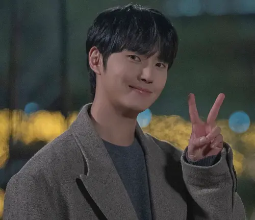 ▲李泰利今年33歲，長大後也演出包括《擁抱太陽的月亮》等多部熱門韓劇。（圖／IG@tae_rii_ ）