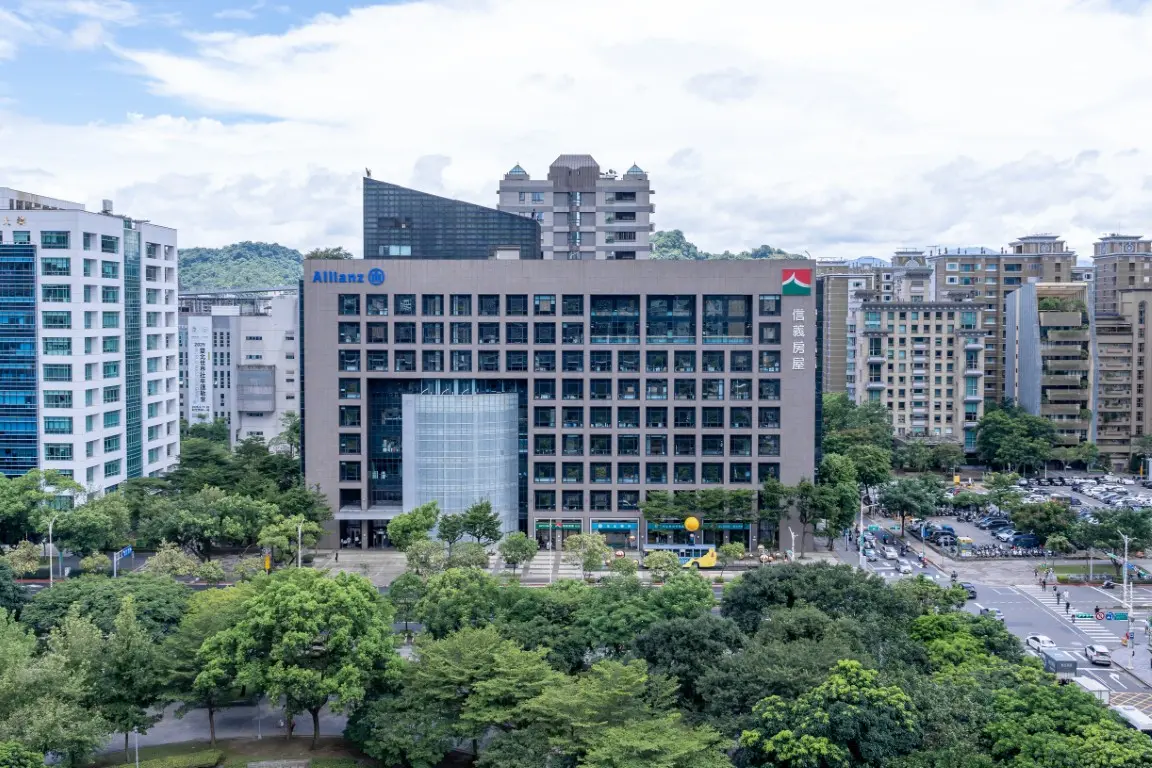 ▲中華公司治理協會公布CG6015（2025）公司治理制度評量結果，信義房屋再度展現標竿實力，獲頒評量「特優」肯定。（圖／信義房屋）