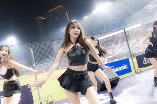 ▲廉世彬去年加盟樂天女孩，因甜美外型、具實力的舞蹈與演唱能力圈粉無數。（圖／樂天桃猿提供）