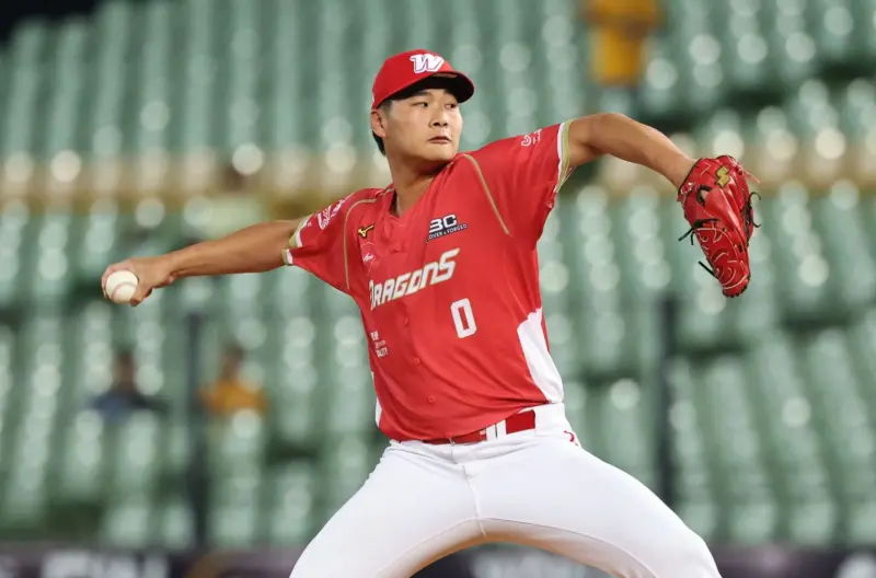 李超關鍵「拆彈」、打線單局打爆兄弟牛棚灌7分！味全8：2逆轉勝