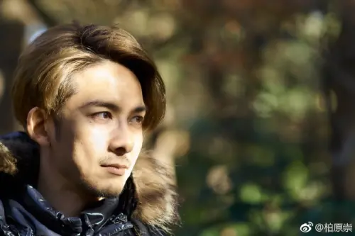 ▲▼內田有紀（上圖）、柏原崇始終低調維繫感情，鮮少在公開場合秀恩愛。（圖／@AmsterdamTingX、柏原崇微博）