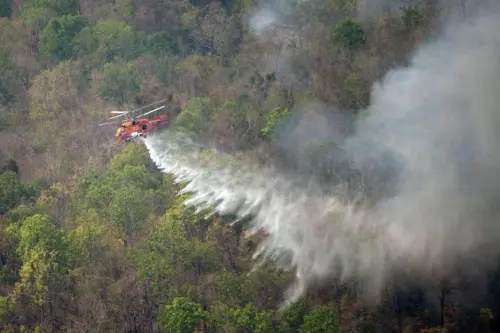 清邁空污衝擊潑水節觀光　煙霾籠罩訂房低迷遊客轉往海島