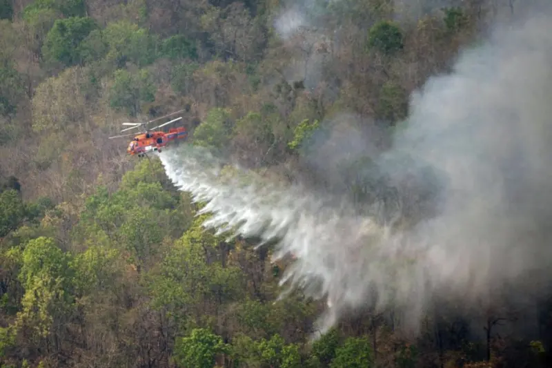 清邁空污衝擊潑水節觀光　煙霾籠罩訂房低迷遊客轉往海島