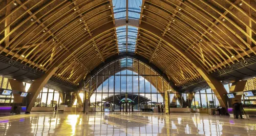 ▲坐落於世界知名的麥克坦—宿霧國際機場內部。（圖／菲律賓觀光局提供）