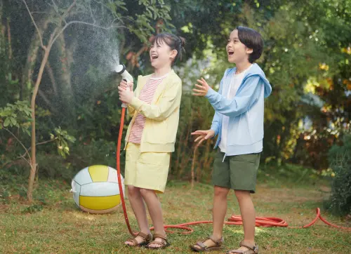 ▲清明連假遇兒童節，UNIQLO童裝下殺149元起優惠。（圖／UNIQLO提供）