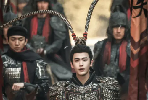 張凌赫《逐玉》雉雞翎也被罵！造型師高EQ回擊：不是為了打仗