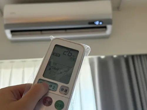 ▲眾人表示，冷氣跟除濕機都要有，兩者功能不太一樣。（圖／記者張家瑋攝）