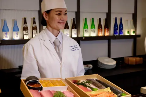 ▲一般人約莫要修行8年，西村德子僅用1個月時間就站上料理檯。（圖／記者葉盛耀攝）