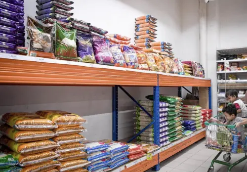 馬來西亞白米庫存可撐到年底　農業部示警勿恐慌囤貨