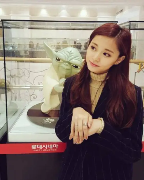 ▲子瑜的大眼睛、招風耳和電影《星際大戰》系列角色尤達很相似。（圖／TWICE IG＠twicetagram）