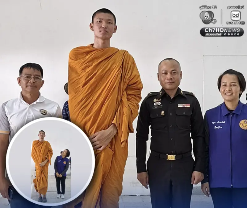 泰國徵兵現場驚見207公分「高」僧　人群中超吸睛瞬間爆紅