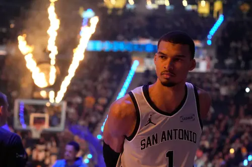 文班亞馬大進化！領跑MVP、DPOY　ESPN名記：最佳進步獎也該拿