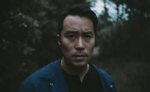 ▲《深度安靜》拒絕直接給觀眾答案，因此在片裡沒有夢境或回憶，女主角的過去，只能隨著男主角的步步探究一層一層揭開。（圖／風起娛樂提供）